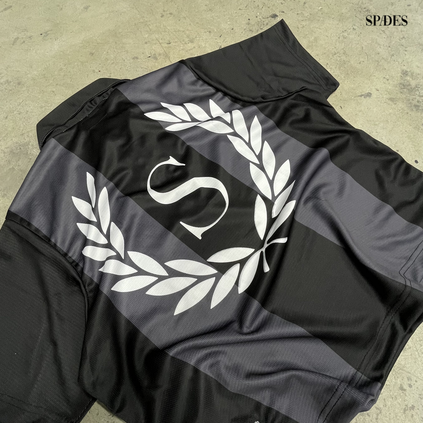 Monarch Mode Boxy Crop Jersey Polo