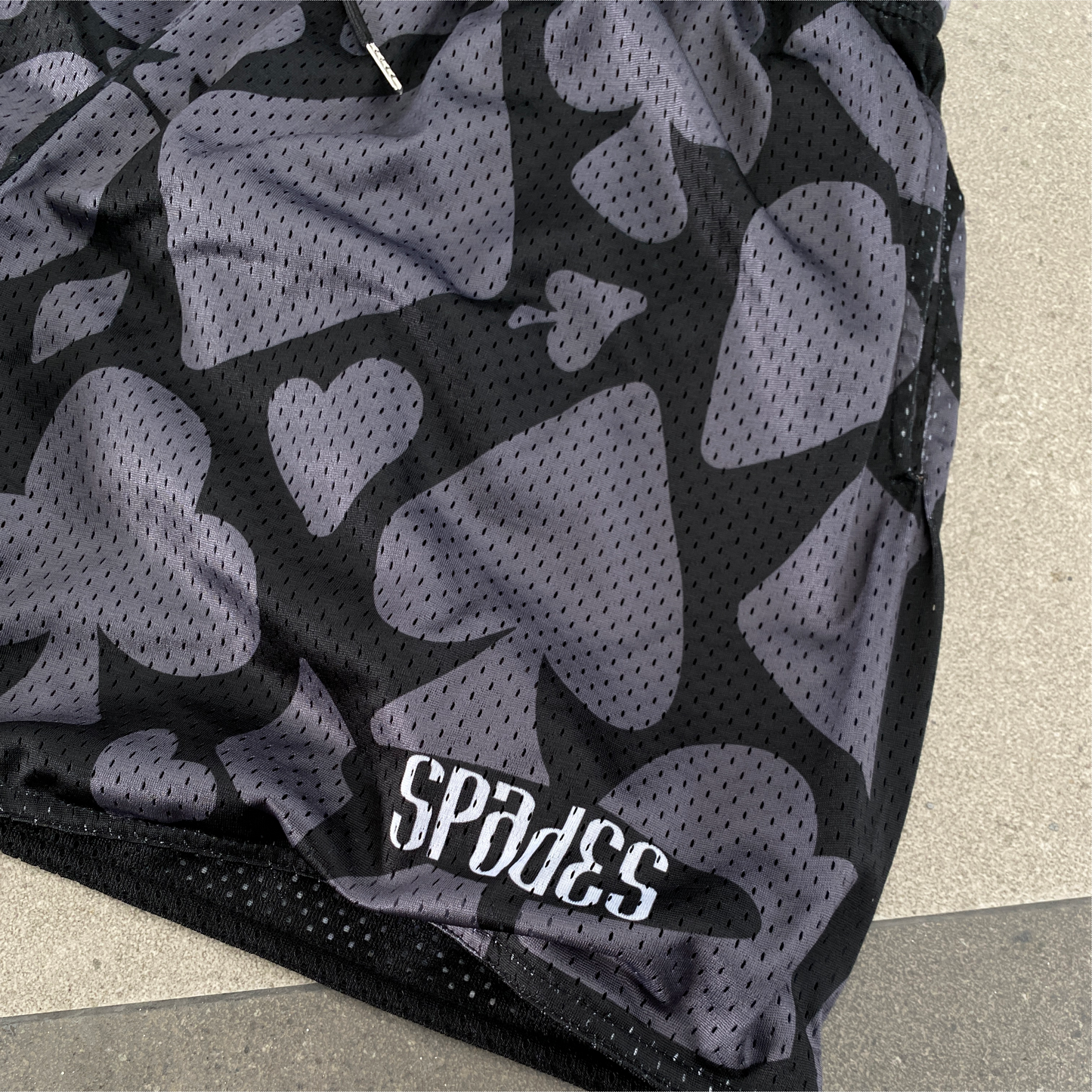 Spades Gamble All Deck Semi Step Mesh Shorts Dark
