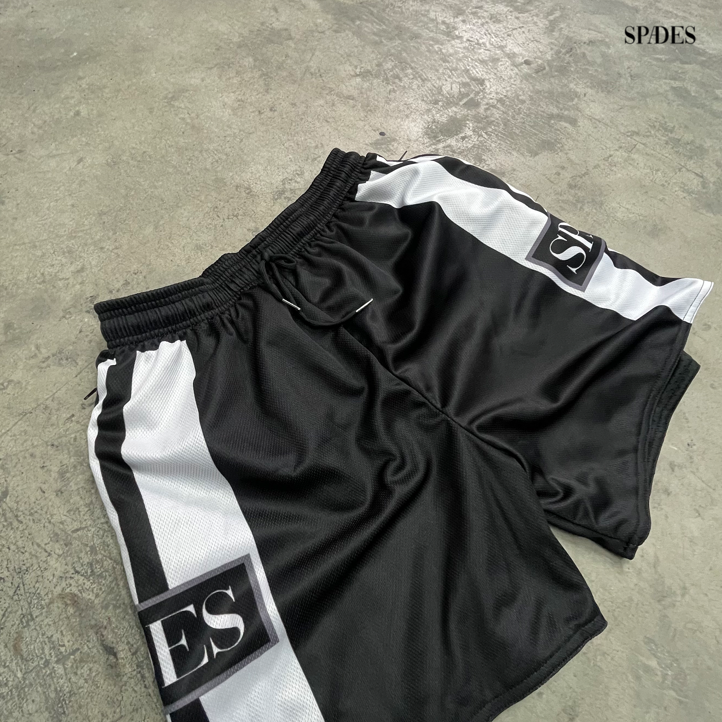 Off The Grid Black Mesh Shorts