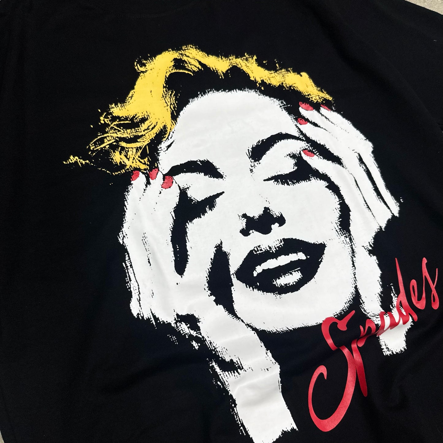 Thoughtful Glance Box Tee Black