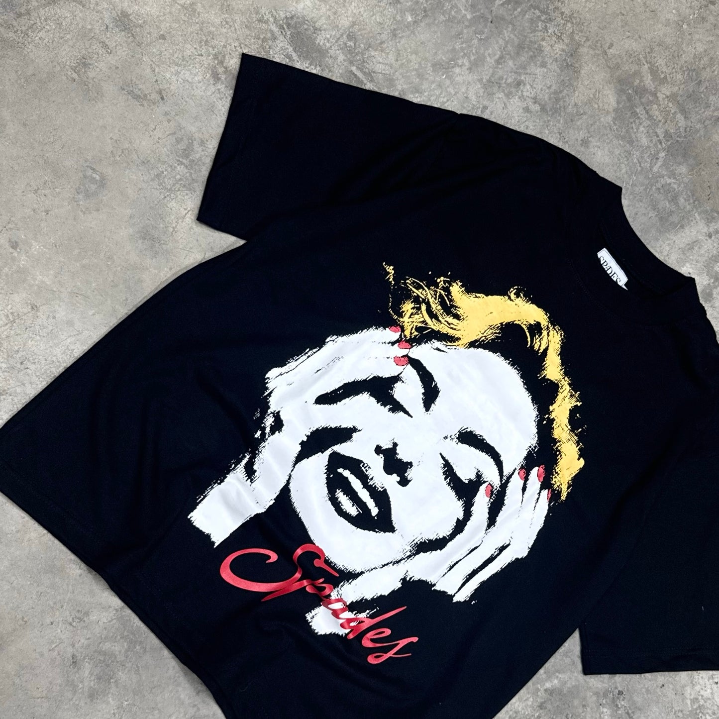 Thoughtful Glance Box Tee Black